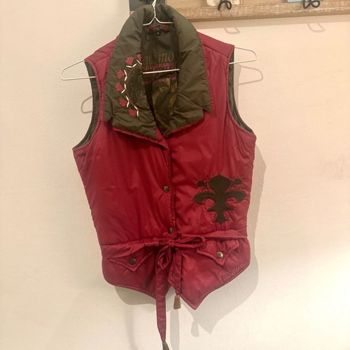 Waterproof vest like new, red and pink