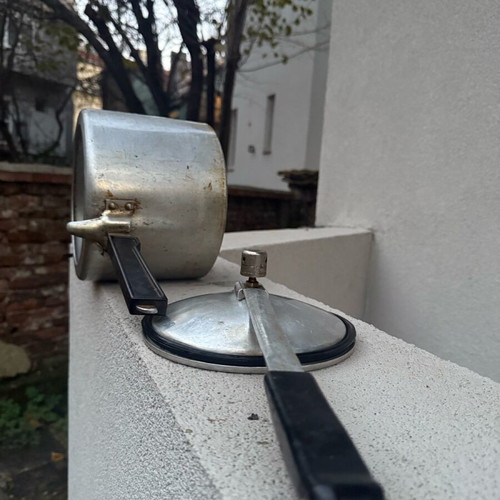 Pressure cooker used from the last century