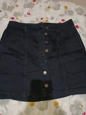 Τζιν φούστα Stradivarius μαύρη με κουμπιά μεταχειρισμένη