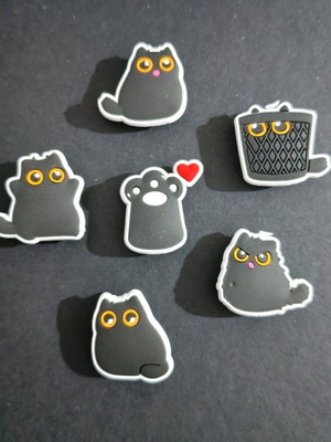 Crocs Charms Black Cat Love set like new