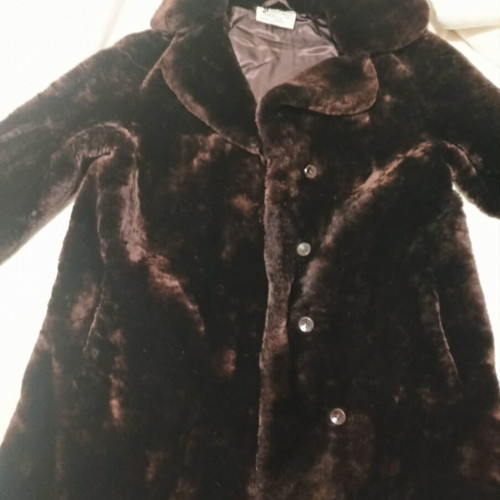 Fur coat like new, dark brown, satin lining, size L