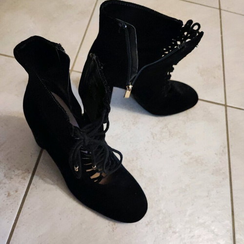 Zara ankle boots size 38 like new, black suede