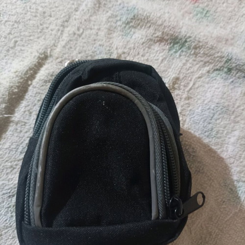 Small bag like new, ideal for waist belt and moto