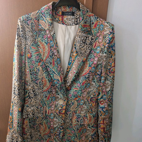 Satin Lahouri Jacket new, size medium