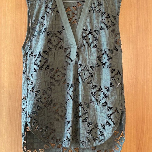 Zara sleeveless perforated blouse new, green, size XS