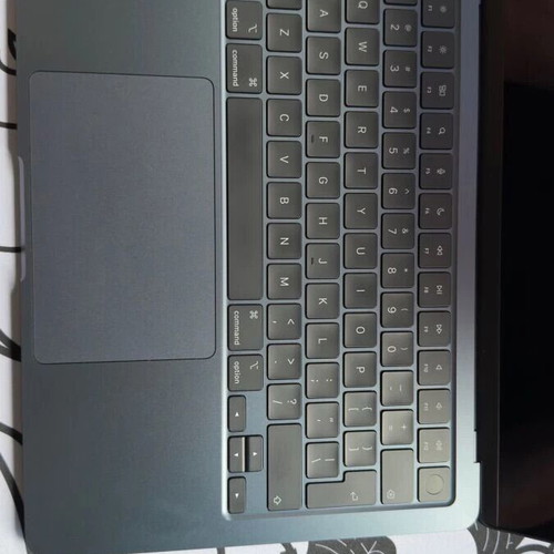 MacBook Air M2 2022 256GB like new with 96% battery health