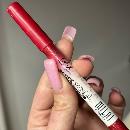 Lip pencil with glitter new