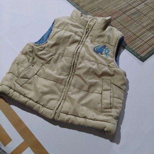 Children's sleeveless jacket used, 18 months