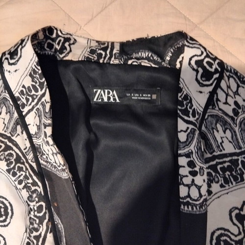 Zara kimono satin texture small size like new with belt