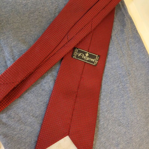 PAGONI silk tie burgundy like new made in Italy