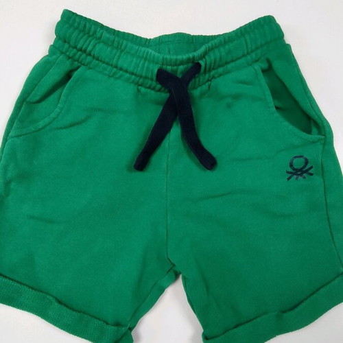 Benetton shorts green size 116 for 4-5 years like new