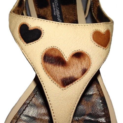 Dolce & Gabbana Leopard Print Leather Sandals like new, size 40