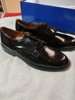 Men's leather patent shoes new size 45 black for formal occasions