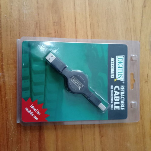 Retractable Cable new, length 1.2m
