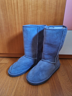 Gray boots like new, size 38.5 with soft lining
