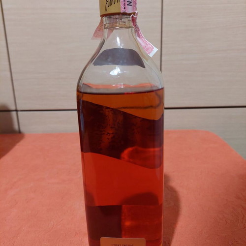 Johnnie Walker Black Label 12 Years Old used, Extra Special Old Scotch 1980s Edition