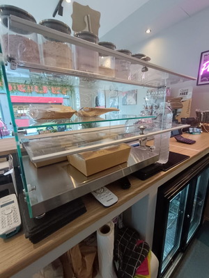 Neutral Display Case like new, 45 liters, glass