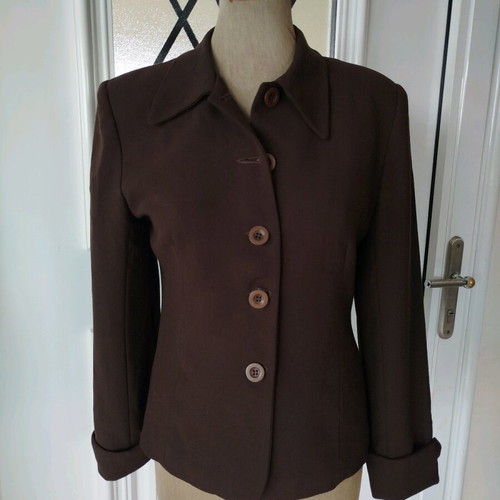 Women's brown suit like new