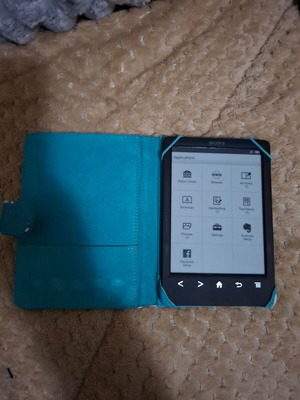Sony PRS-T2 e-reader like new