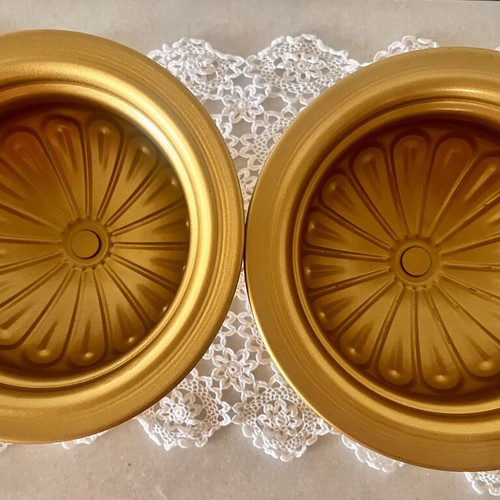 Vintage gold metal vases/caspo and flowerpots elegant pair 16cm
