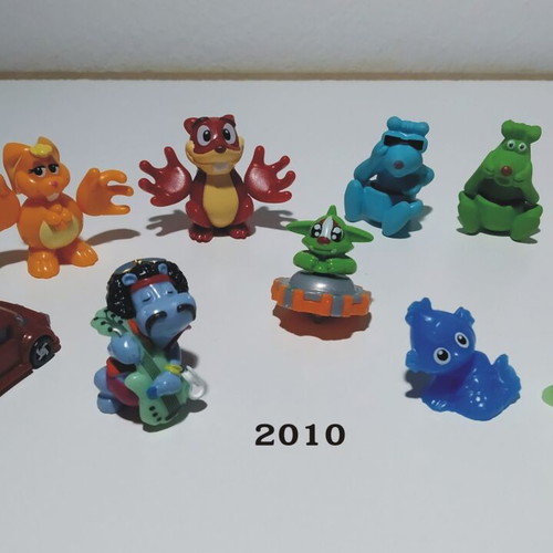 Kinder Surprise small collection 53 toys until 2015 like new