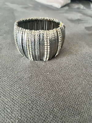 Elastic bracelet with strass like new