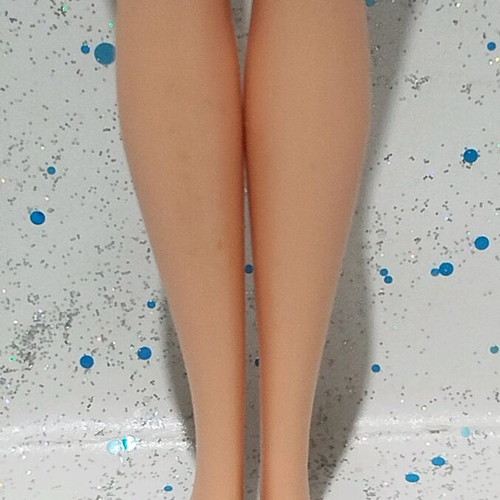 My Scene Chillin' Out Chelsea doll used with flaws