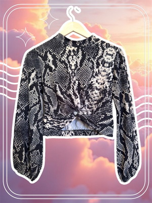 Crop top with snake print like new, size Small - Medium, black multicolor