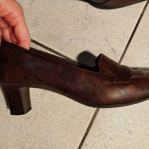 Leather pumps like new, brown, size 38