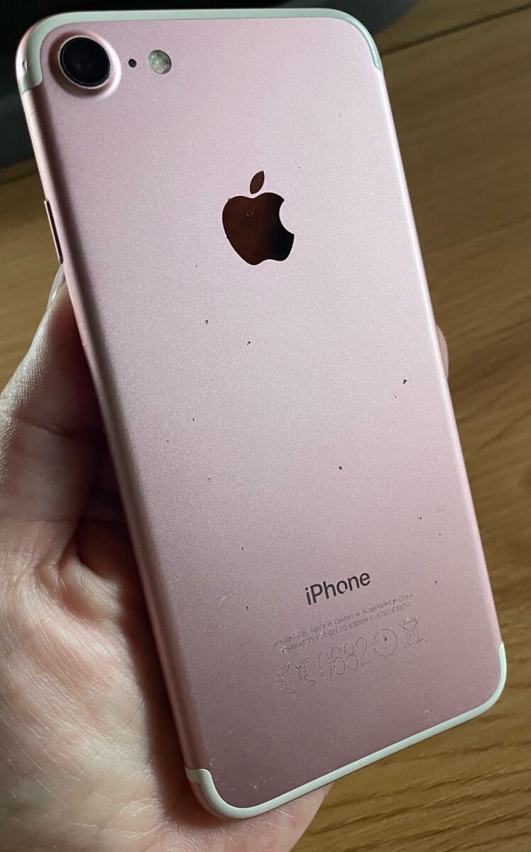 Apple iPhone 7 32GB pink like new,… - € 83,00 - Vendora.cy