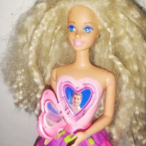 Barbie Locket Surprise 1993 doll used
