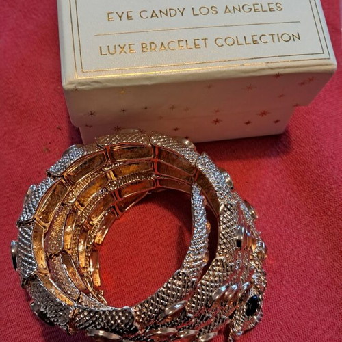 Snake bracelet new, gold color