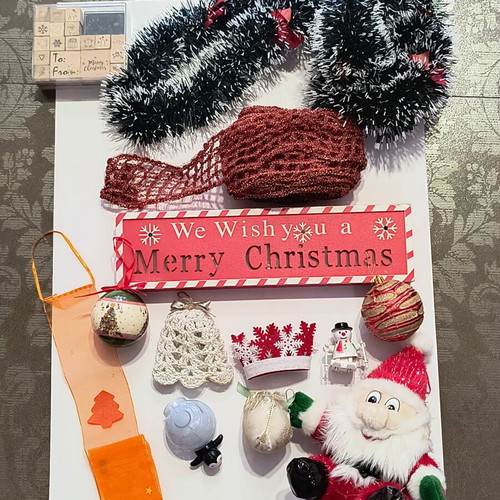 Christmas decorations set like new