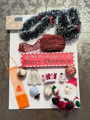 Christmas decorations set like new