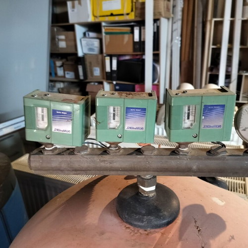 Heating radiators like new with gas boiler and components