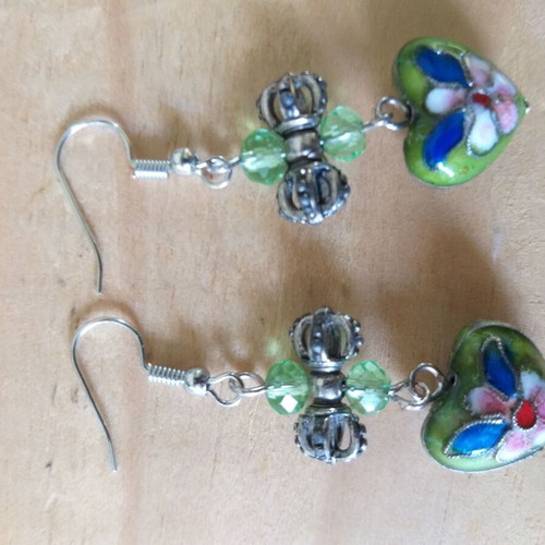 Cloisonné heart earrings with bow like new