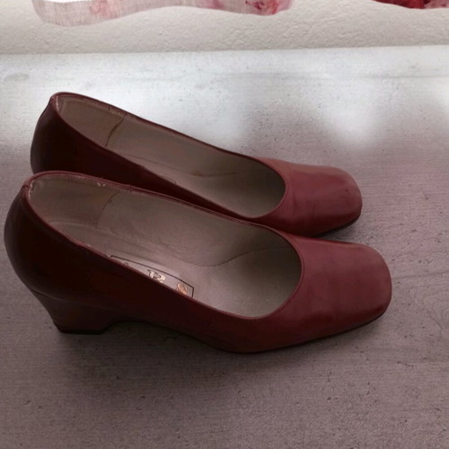 ARS Kechagiopoulos leather shoes like new, size 38, red wedge heel