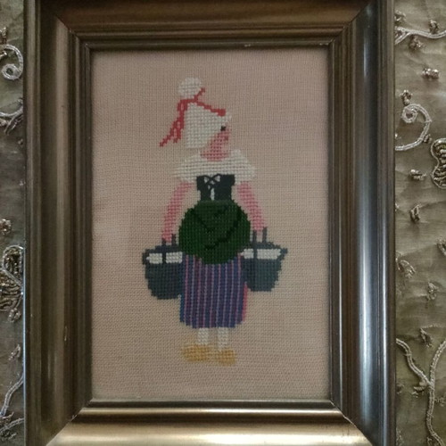 Vintage embroidered framed artwork used, 16x20 cm