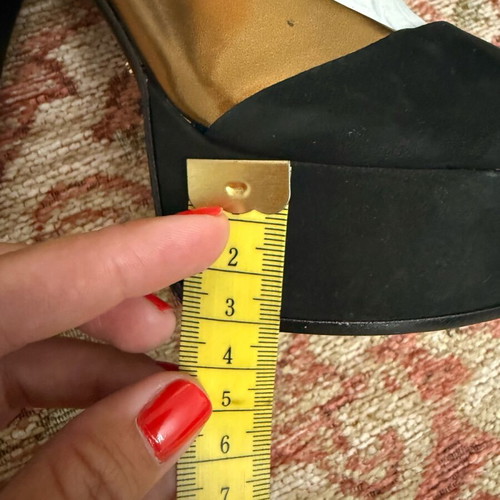 Schutz high heels genuine leather black with gold details new, size 36