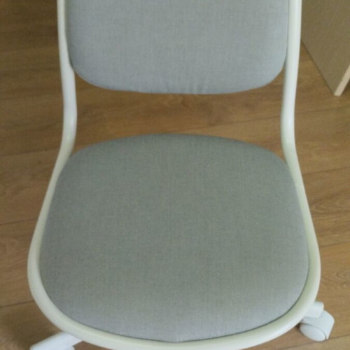 Children's office chair like new