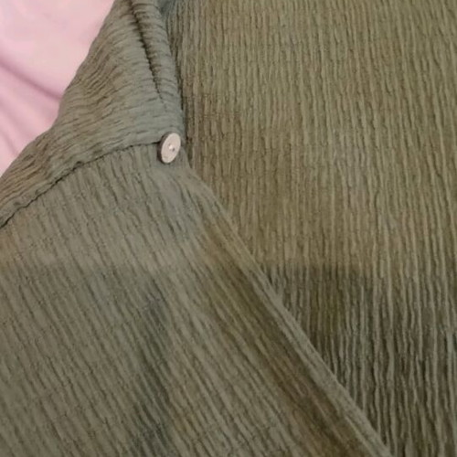 Women's set olive with pants and blouse like new