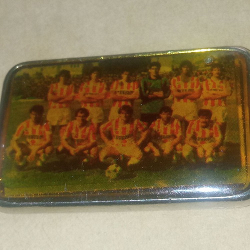 Vintage Olympiakos keychain used, 80s legend