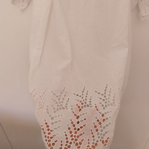 Mini white broderie dress with large sleeve, like new, size L-XL