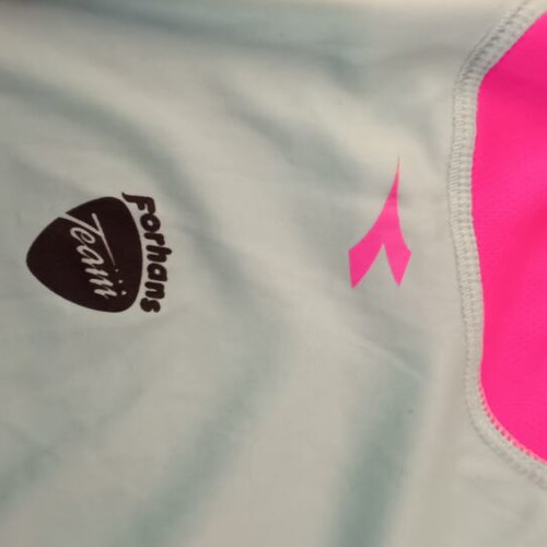 Diadora women's athletic shirt size S like new