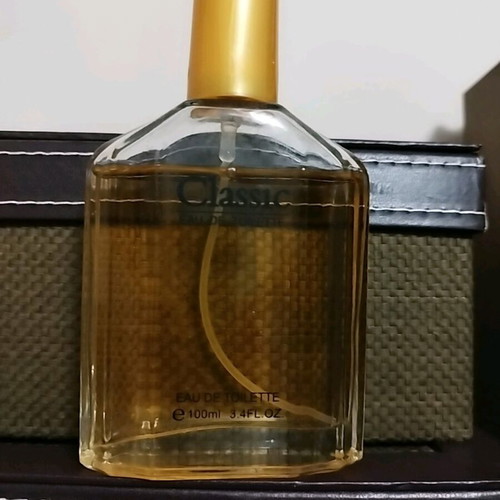 Classic Eau de Toilette 100ml like new, unisex woody scent