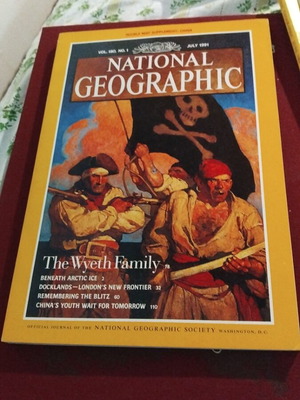 National Geographic No17 like new, collectible
