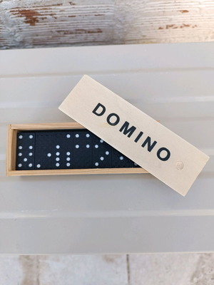 Domino game like new