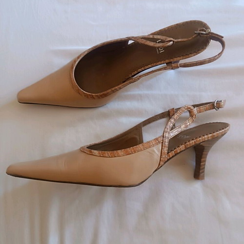 Lodi beige leather pumps like new, size 38.5