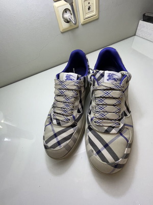 Ανδρικά sneakers Burberry νούμερο 43,5 σαν καινούργια, μπεζ και μπλε