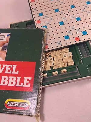 Vintage Travel Scrabble μεταχειρισμένο από την Spear's Games